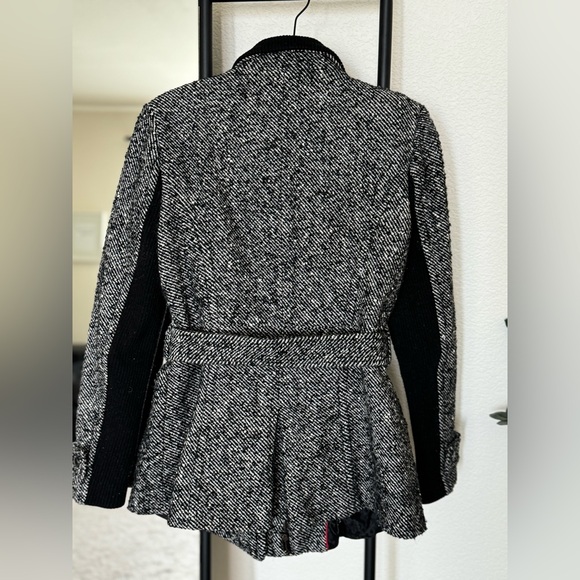 Express women’s twill coat with tie waist - Picture 4 of 4